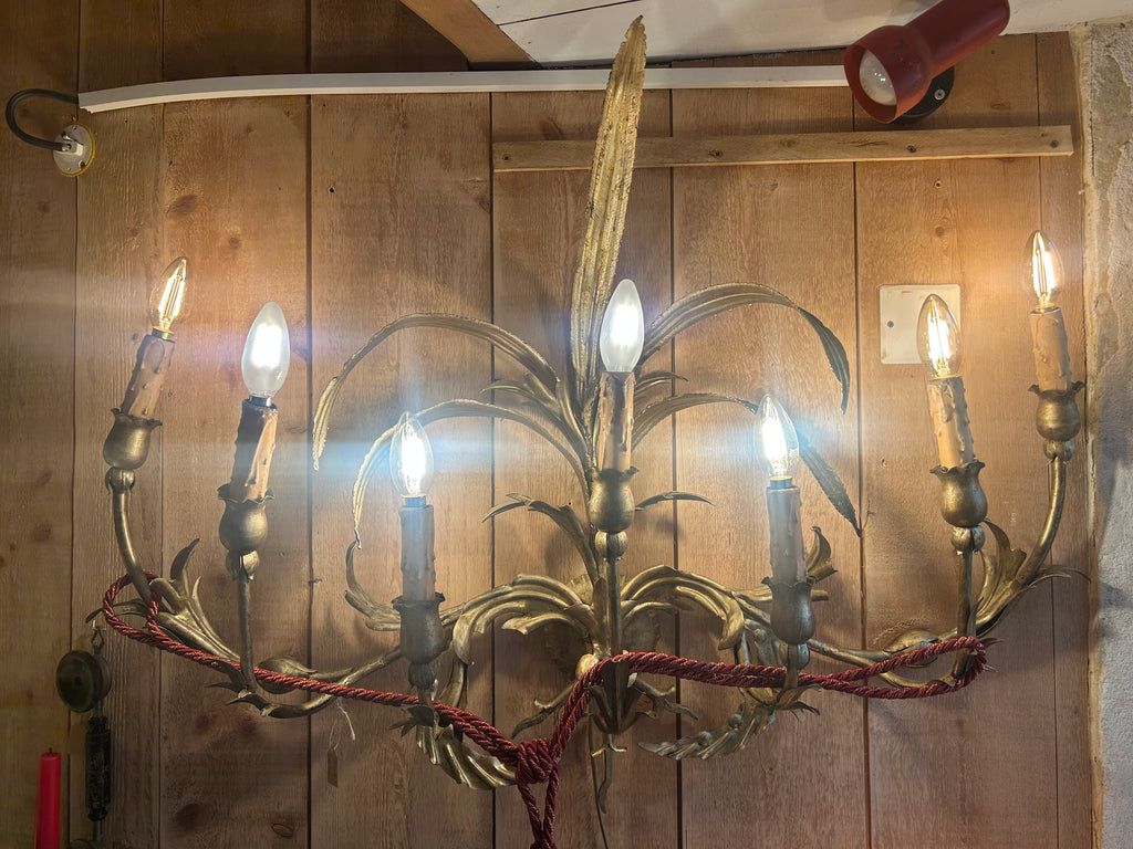 Luminaire en applique sept feux
