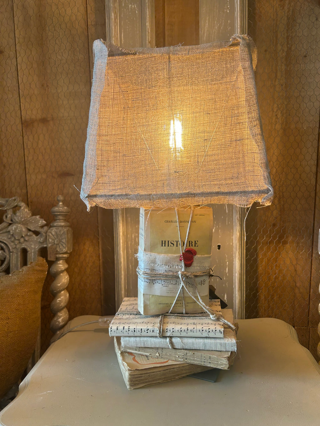 Lampe-livres