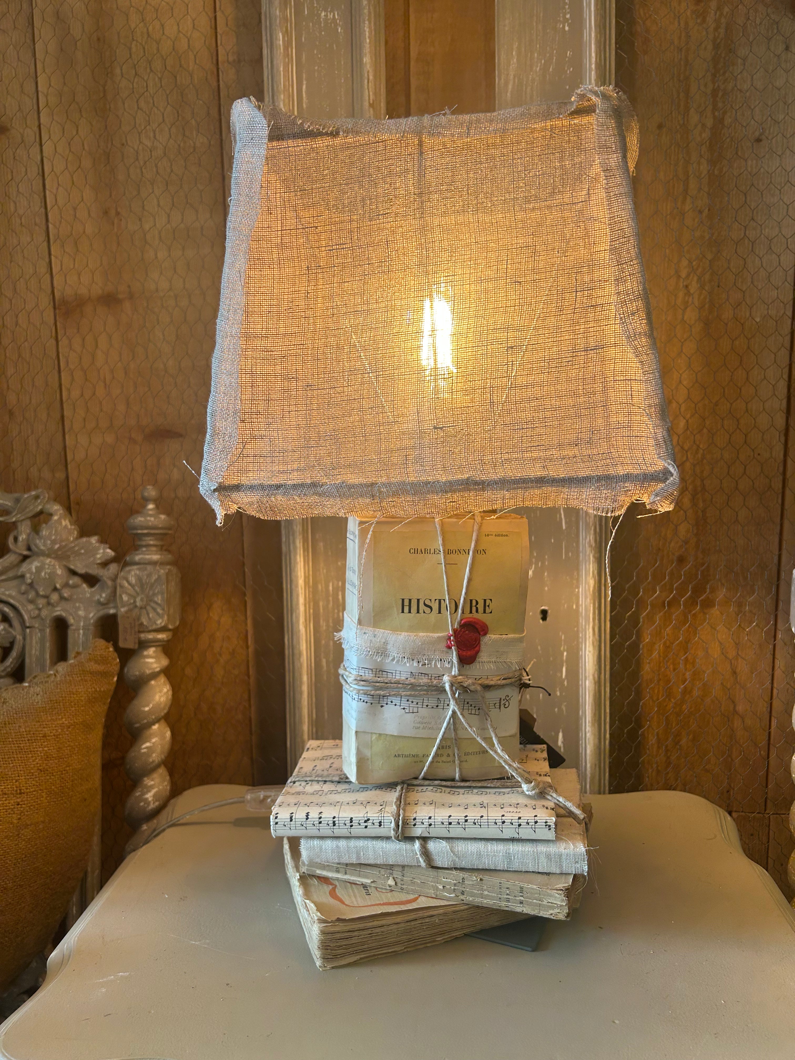 Lampe-livres