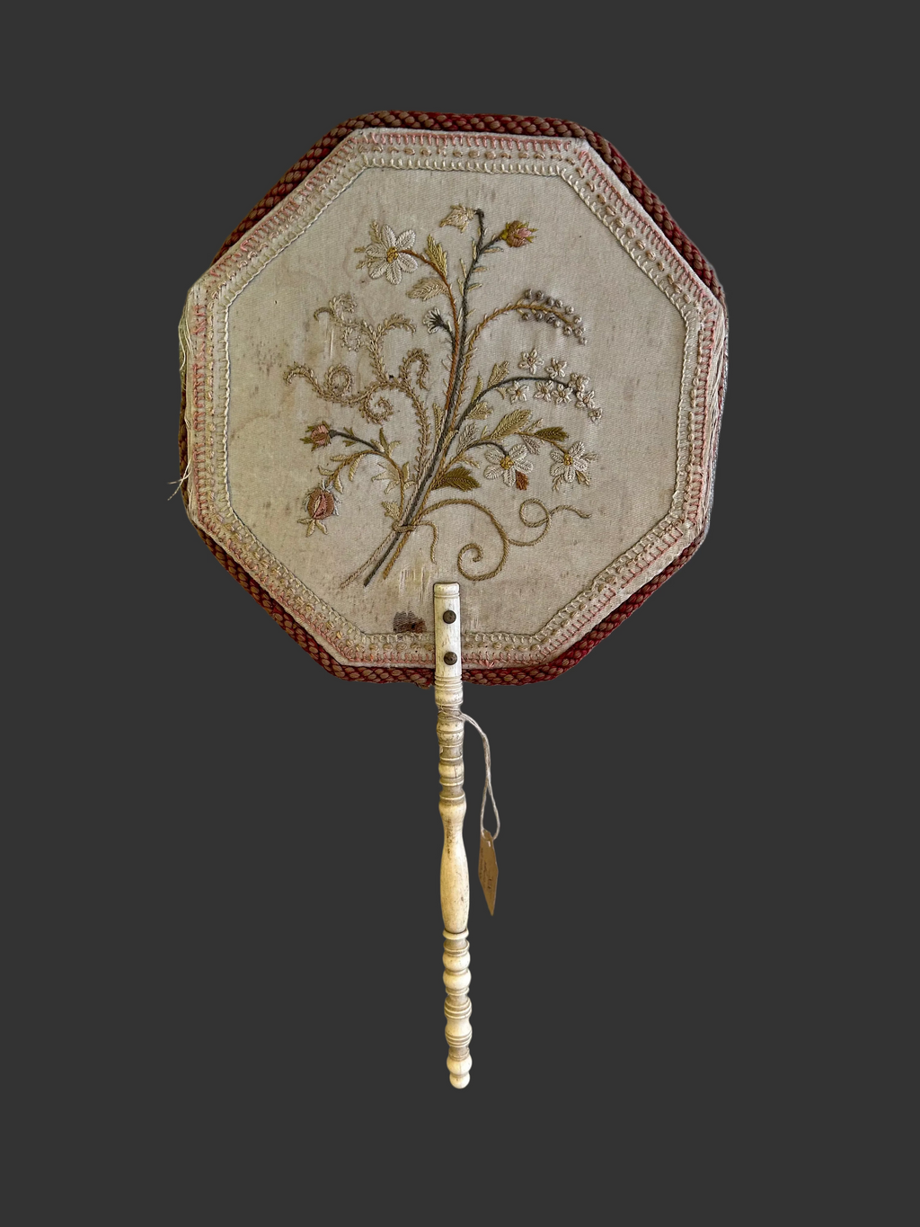 Éventail octogonal ancien en tissu