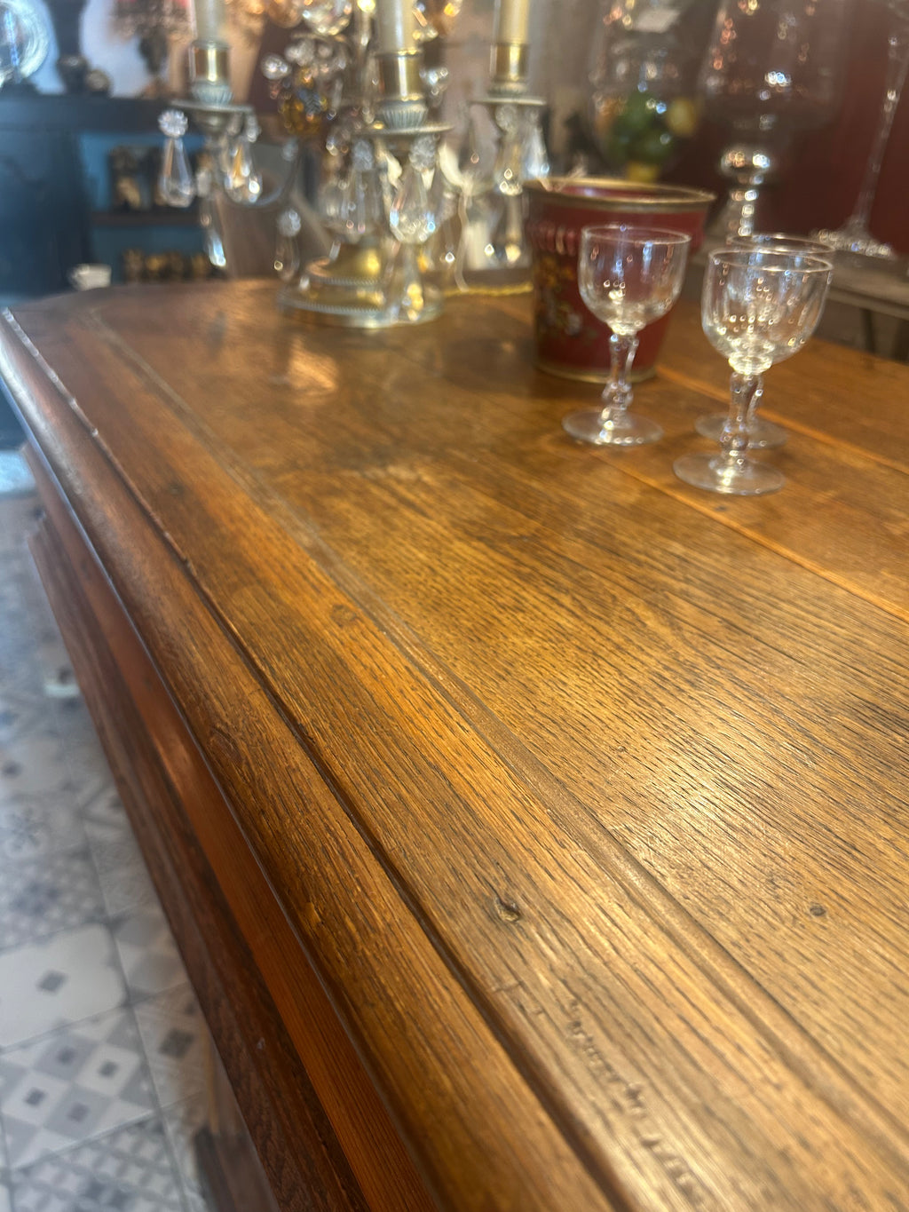 comptoir magasin bar XVIII