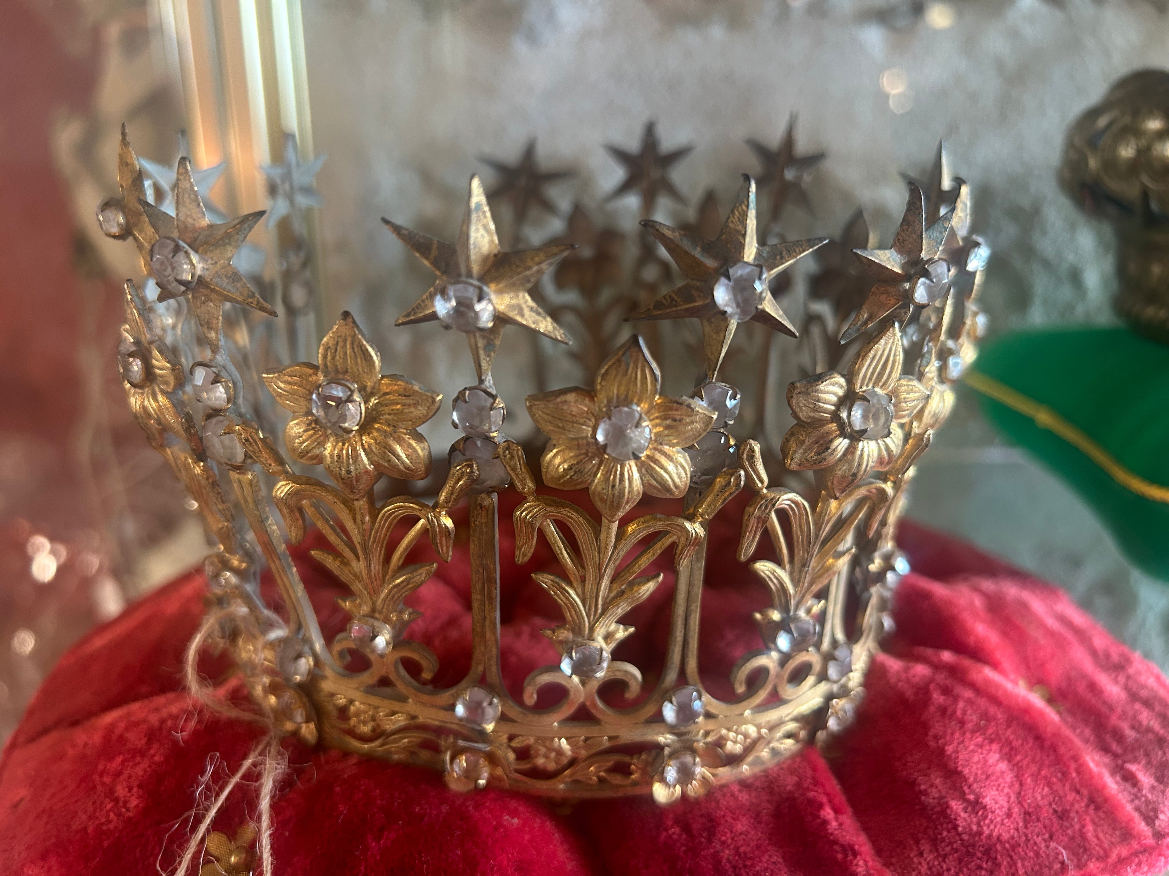 couronne statuette vierge
