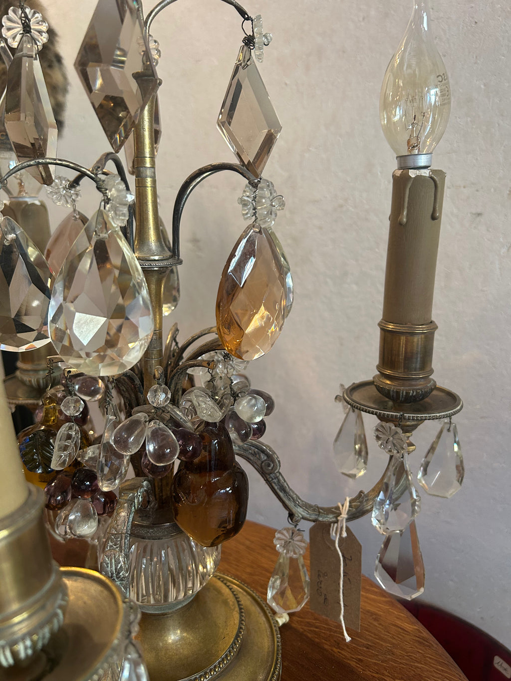 Paire de girandoles XIXe en bronze et pendeloques,