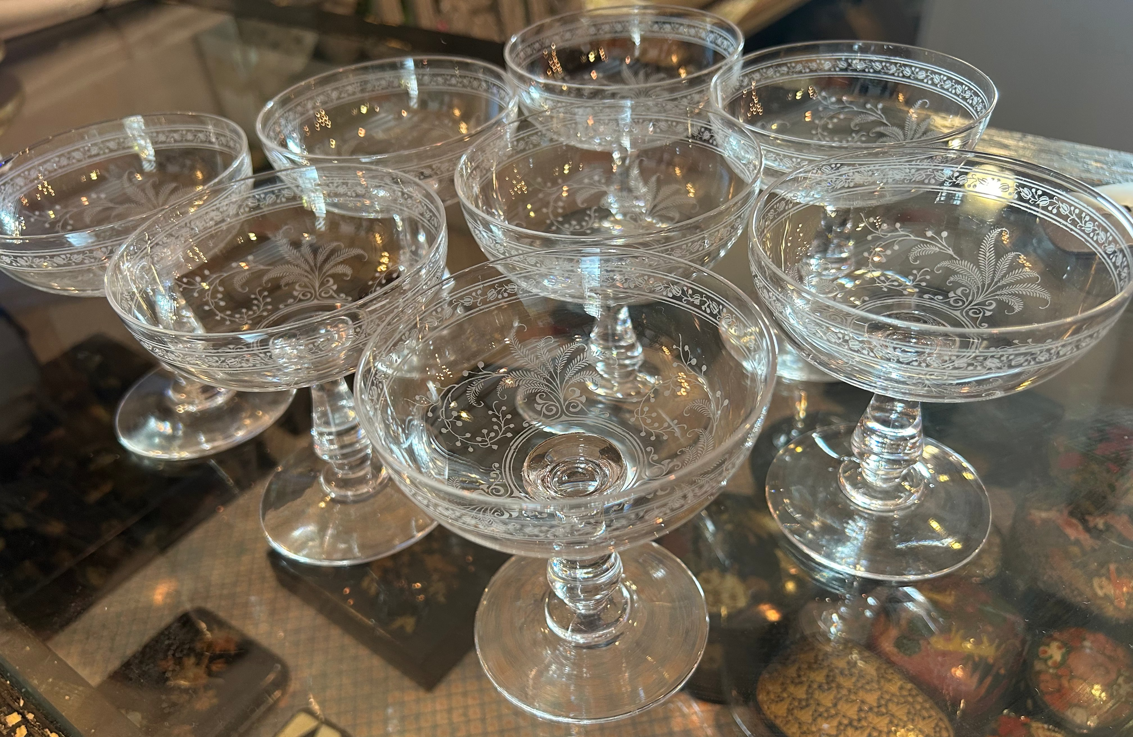 lot 8 coupes champagne cristal