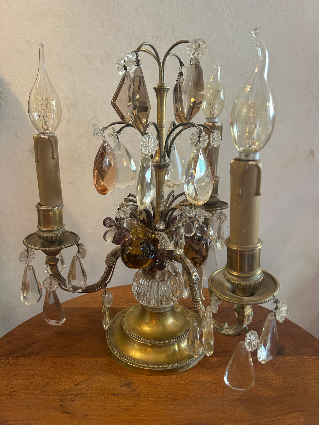 Paire de girandoles XIXe en bronze et pendeloques,
