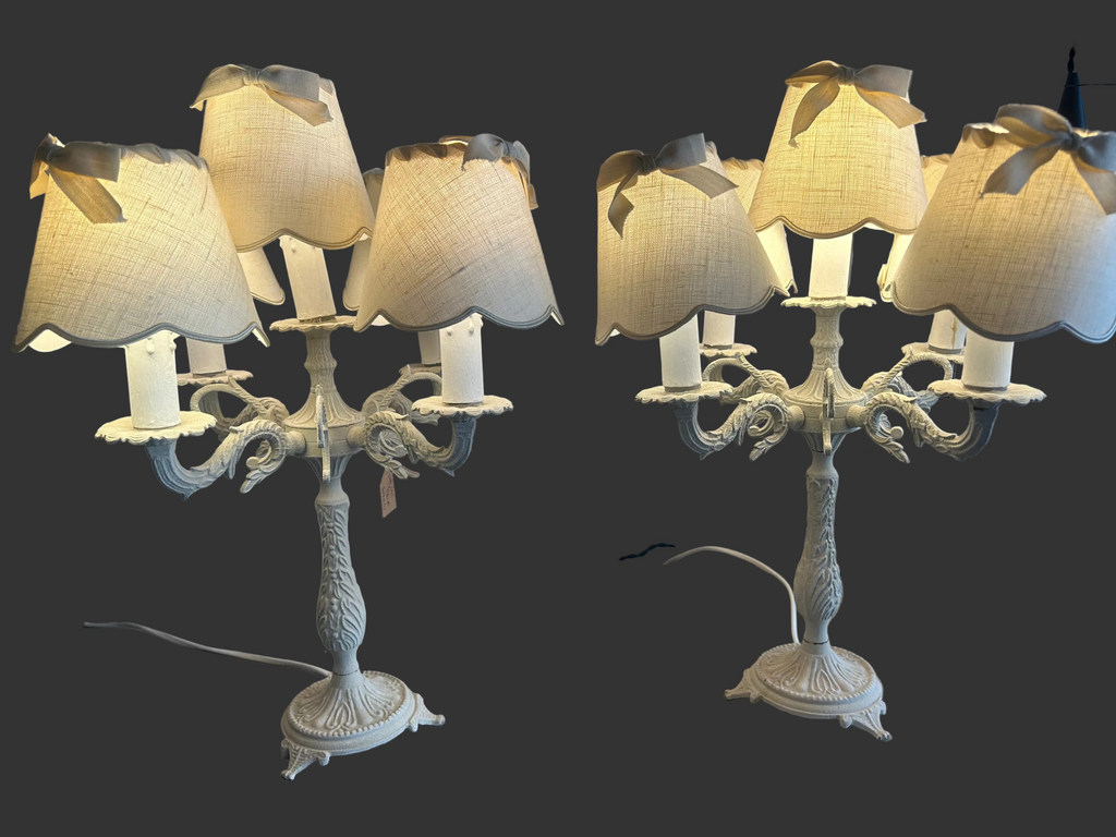 paire de lampes bronze patinees 