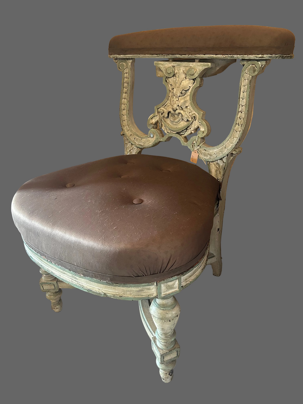 voyeuse voyelle ponteuse smoking chair